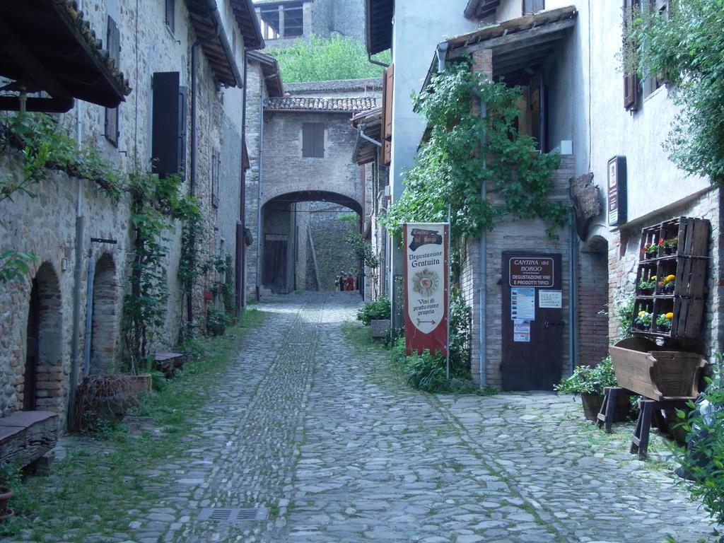 La Locanda Del Borgo Torrechiara 외부 사진